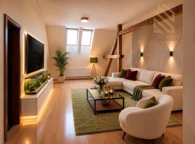 Prostorný podkrovní byt 2+1, 79 m2, Louny