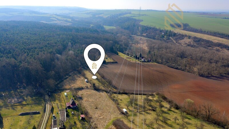 Prodej pozemku 2370 m², Smolnice u Loun