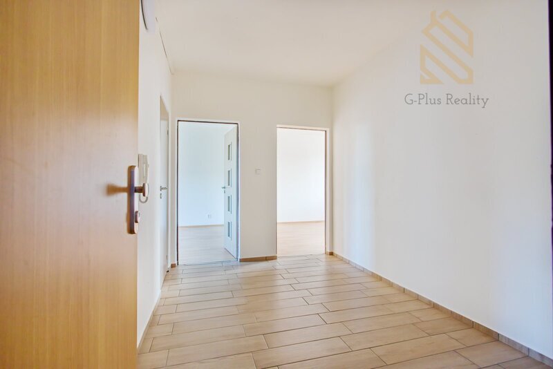 Pronájem bytu 2+1 s lodžií, 60 m² – Louny, ul. Jana Švermy